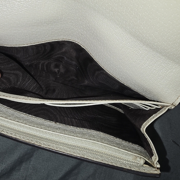 Vintage Gucci Beige and White Women's GG Monogram Long Wallet - Picture 3 of 6